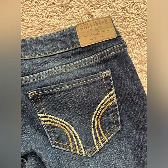 Hollister boot, cut low rise jeans, size 5L,inseam 33” NWOT - Picture 4 of 5